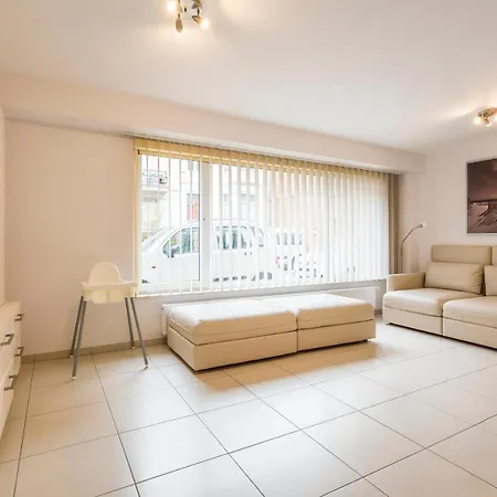 Apartment Spacious - Ground Floor Near Beach