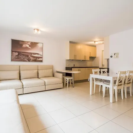 Spacious - Ground Floor Near Beach Ostend