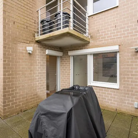 Spacious - Ground Floor Near Beach Ostend